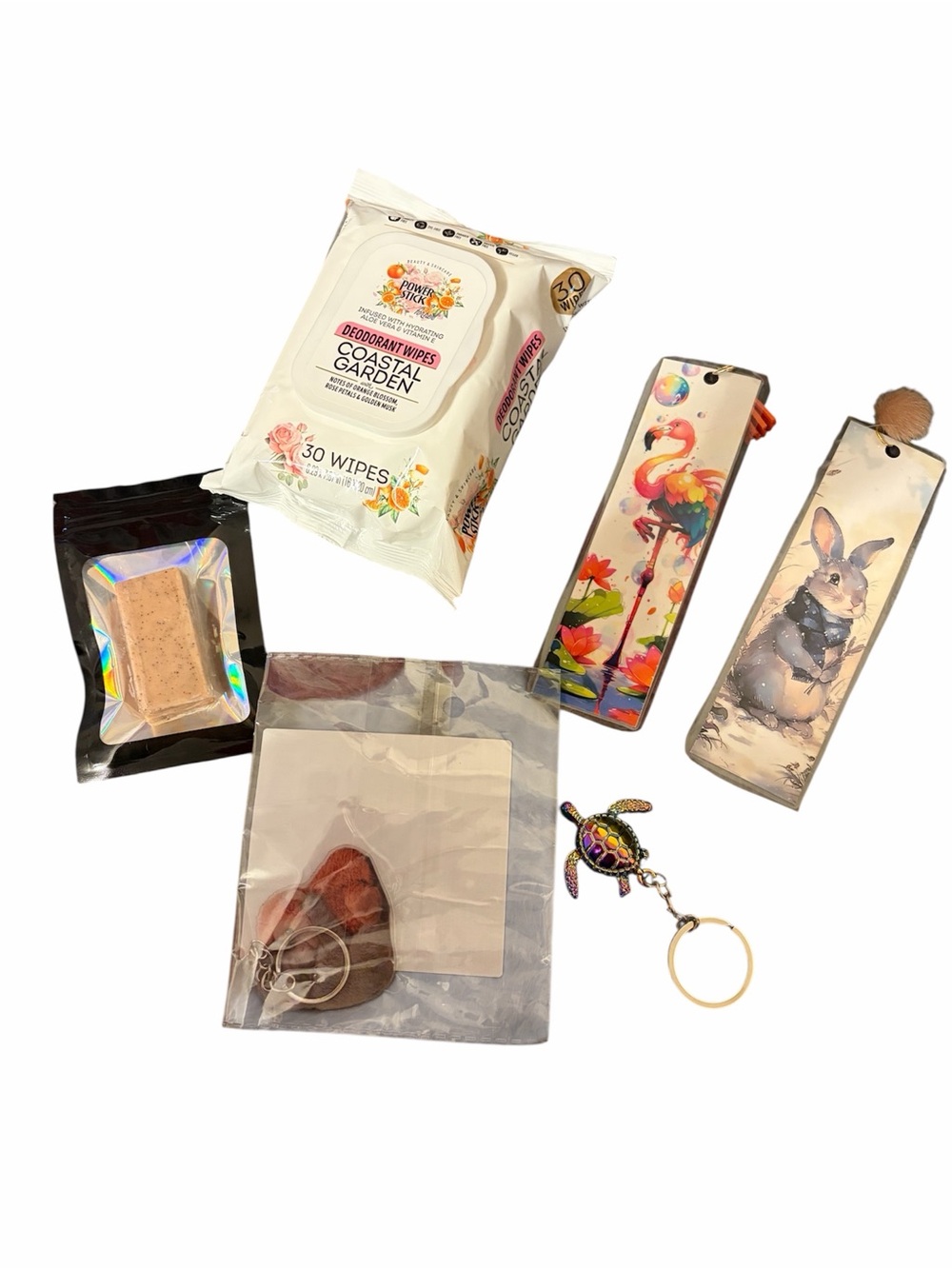 Cute Accessories set with Coastal Garden Deodorant Wipes